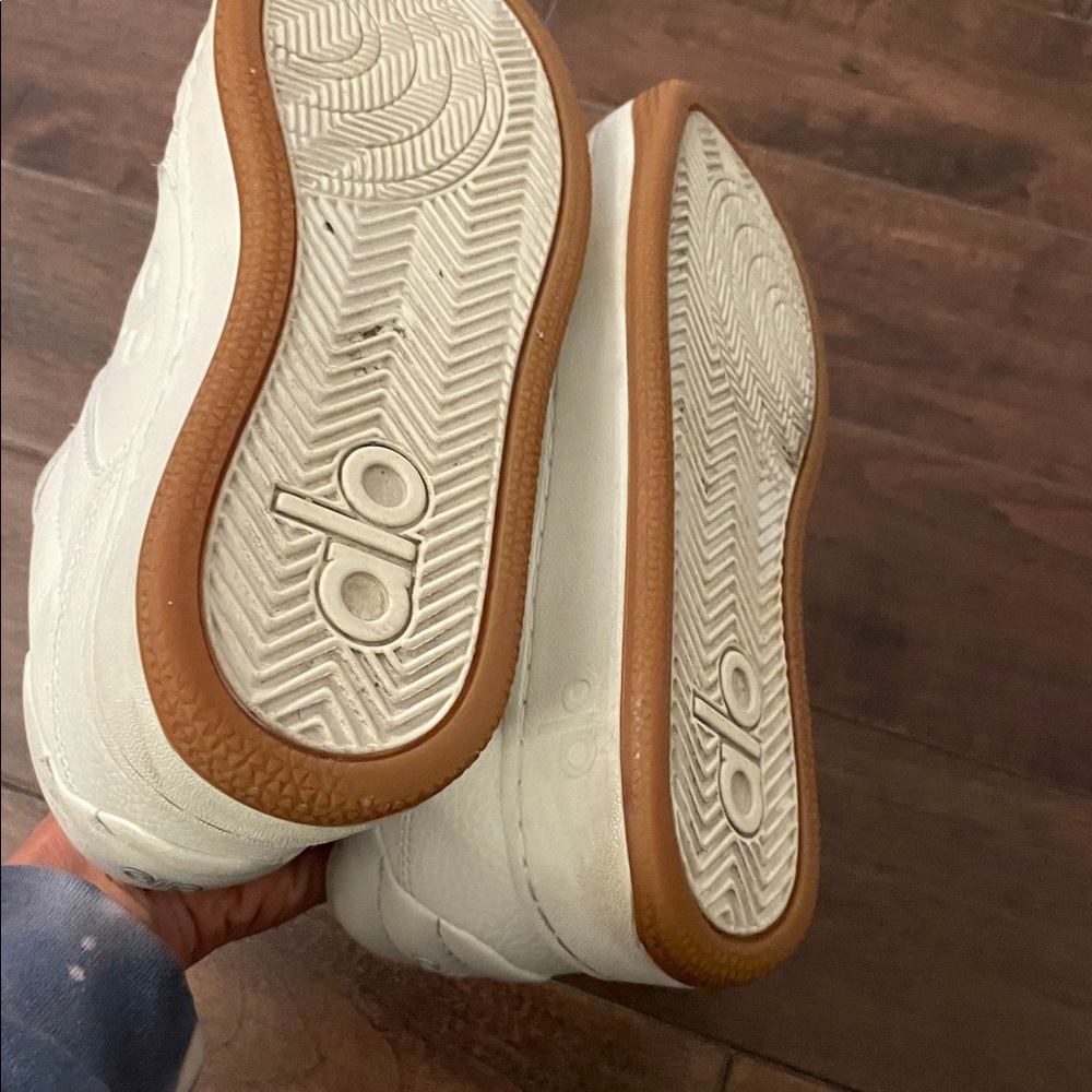ALO recovery white sneakers size 8 - Picture 4 of 5
